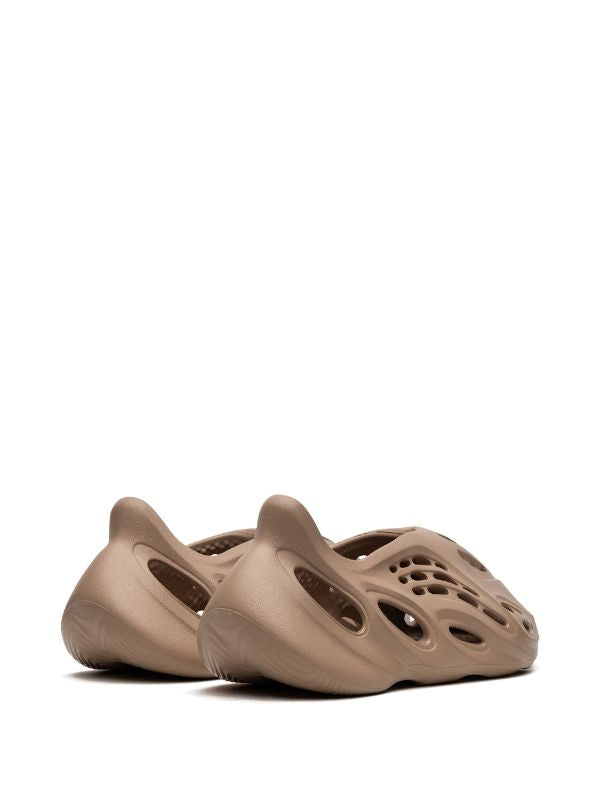 adidas Yeezy
YEEZY Foam Runner "Clay Taupe" sneakers - bamn.
