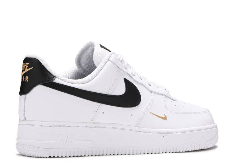 Women's Nike Airforce 1 07 Essential - bamn.
