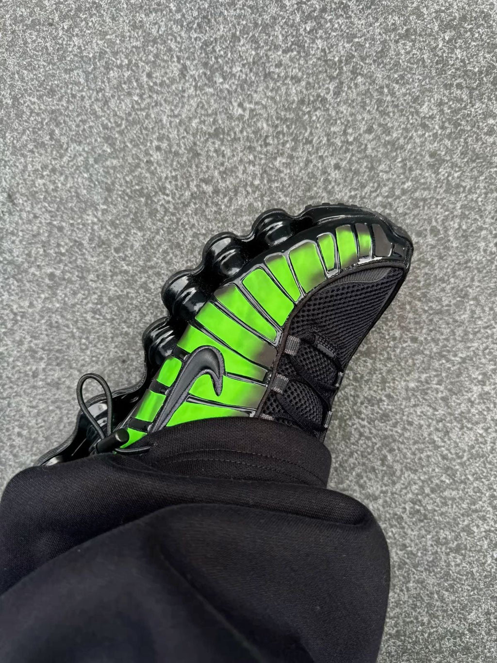 Nike shox Tl thermoreactive green & black colour change - bamn.