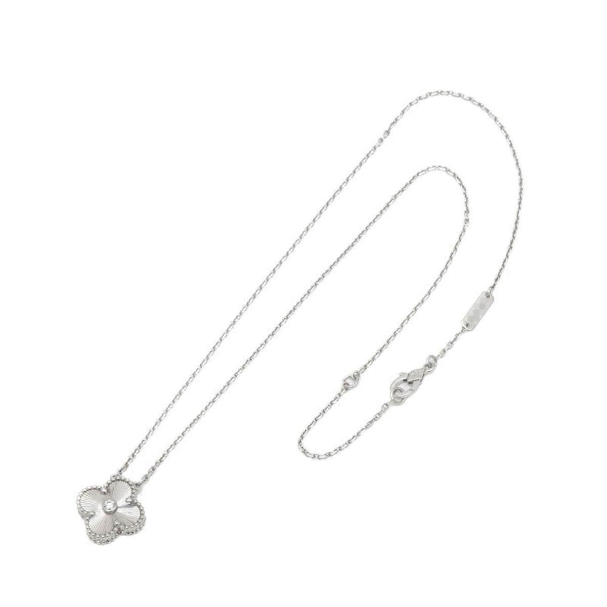 Sliver  Clover Stainless Steel Necklace – A Statement of Elegance - bamn.