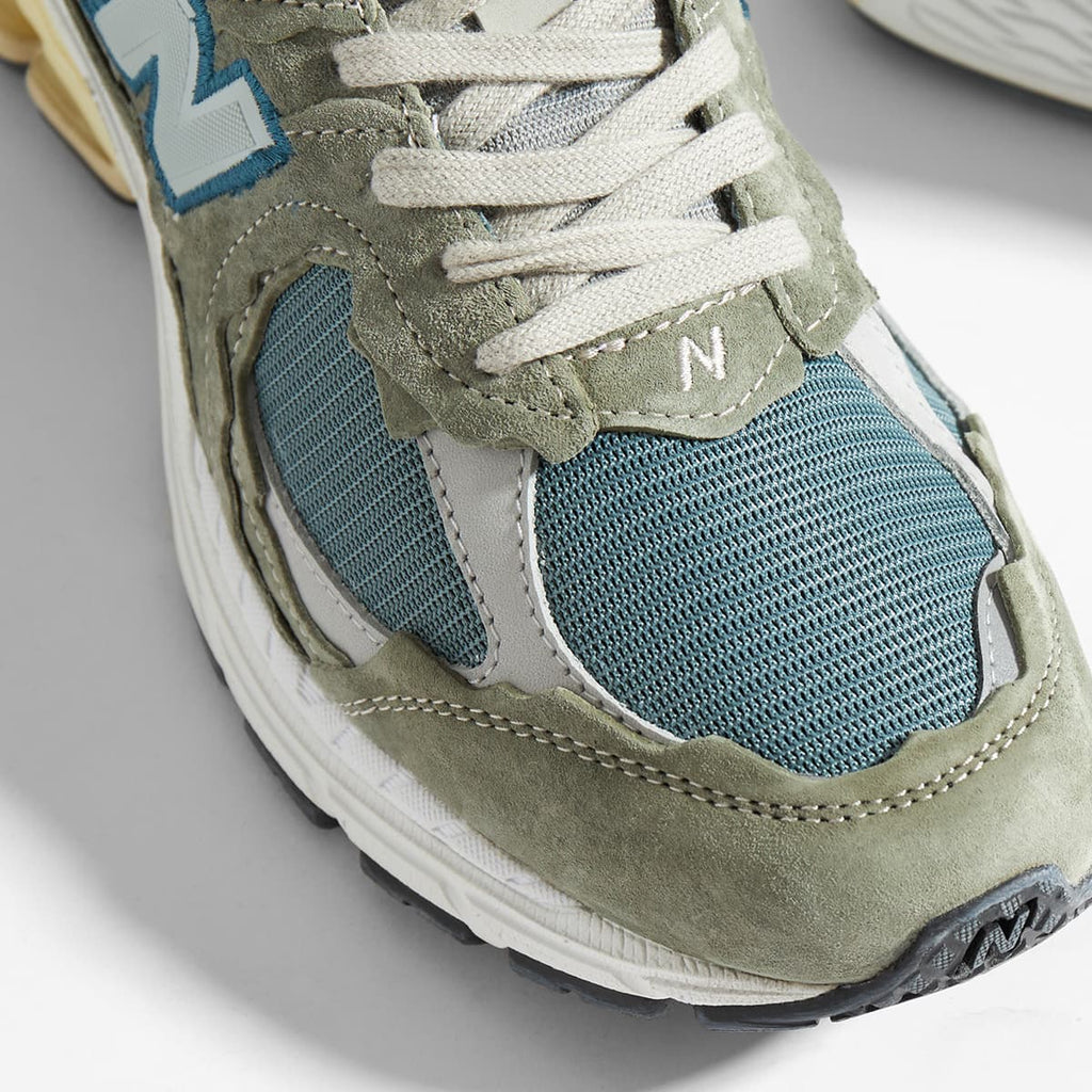 New Balance 2002R Protection Pack Mirage Grey - bamn.