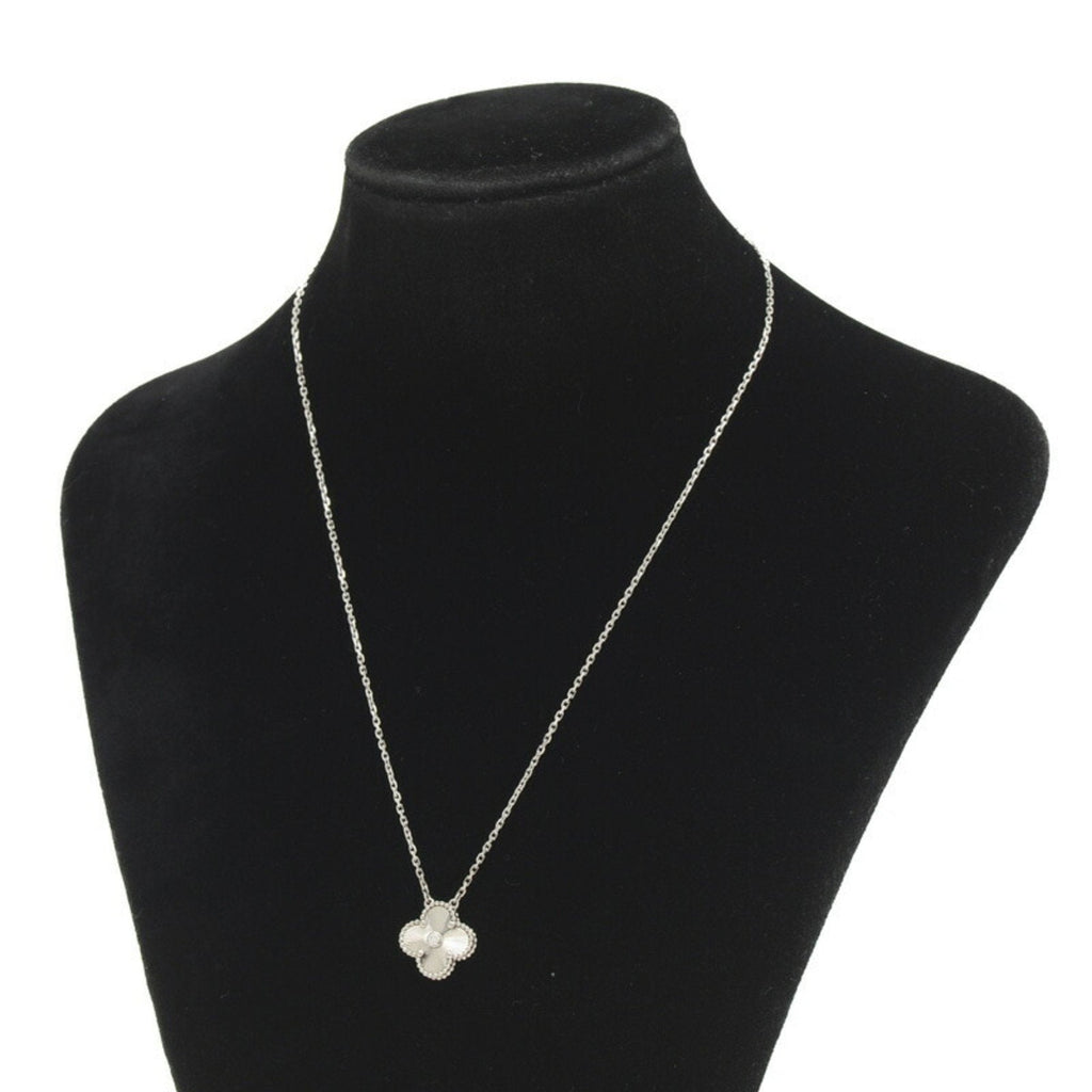 Sliver  Clover Stainless Steel Necklace – A Statement of Elegance - bamn.