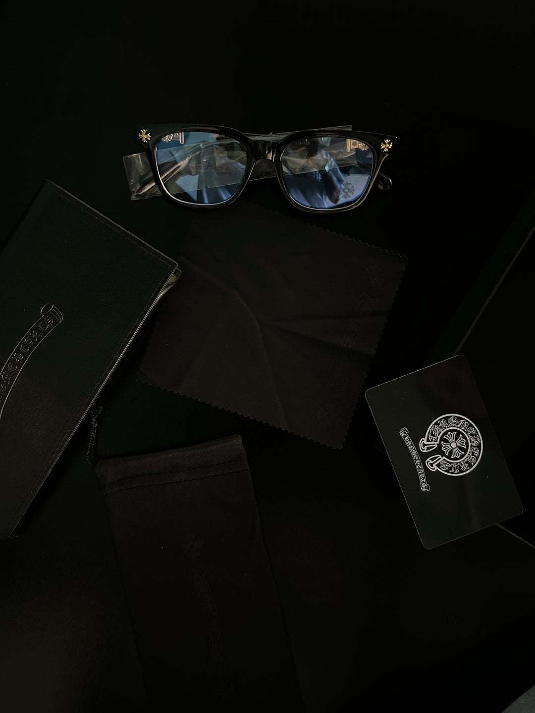 Chrome heart glasses - black & silver badges