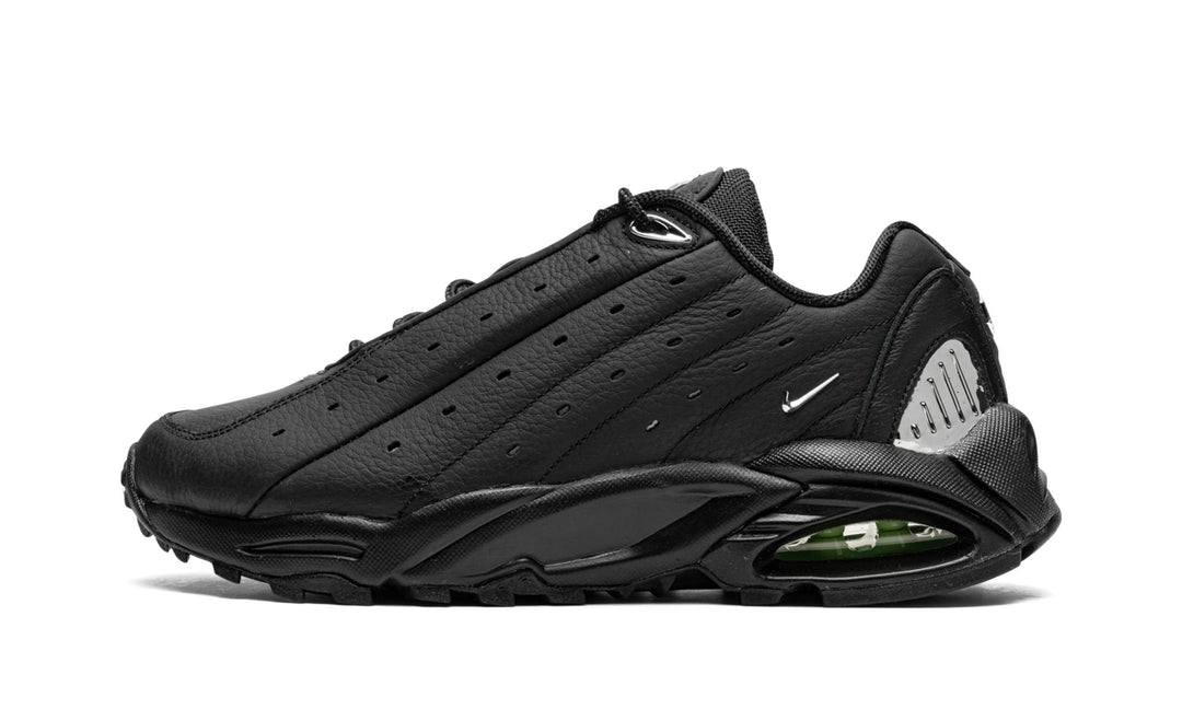 HOT STEP AIR TERRA NOCTA x Nike "Drake - Triple Black"