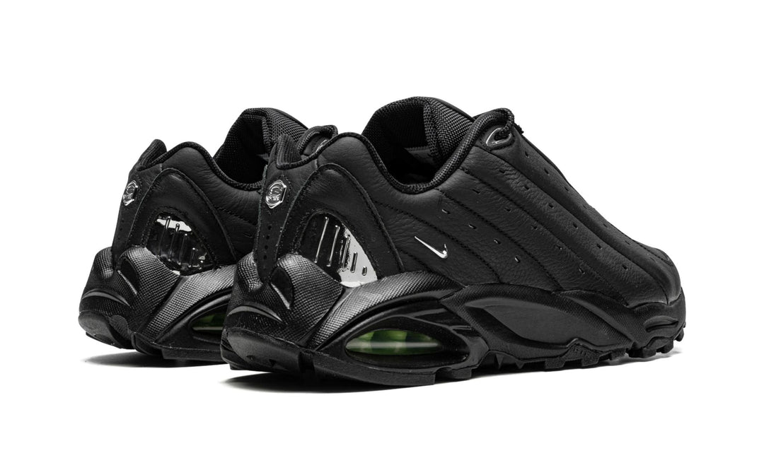 HOT STEP AIR TERRA NOCTA x Nike "Drake - Triple Black"