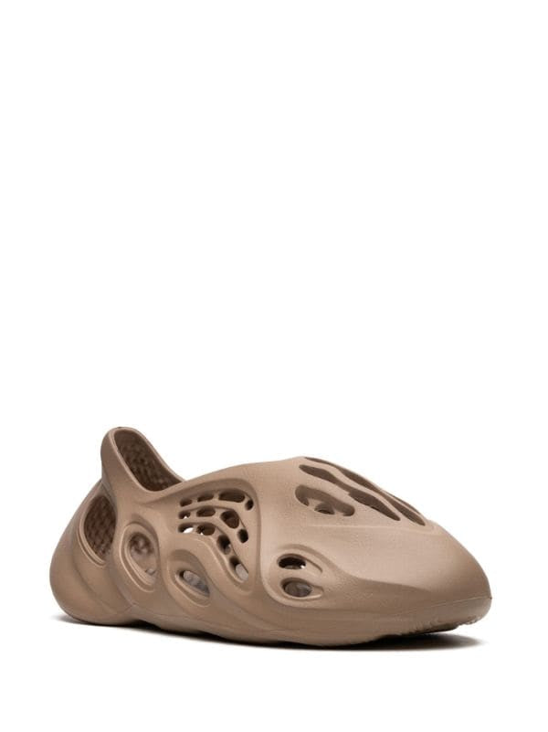 adidas Yeezy
YEEZY Foam Runner "Clay Taupe" sneakers - bamn.