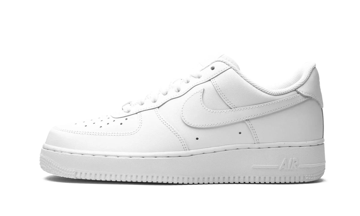 1x AIRFORCE 1 LOW ‘TRIPLE WHITE’ - bamn.