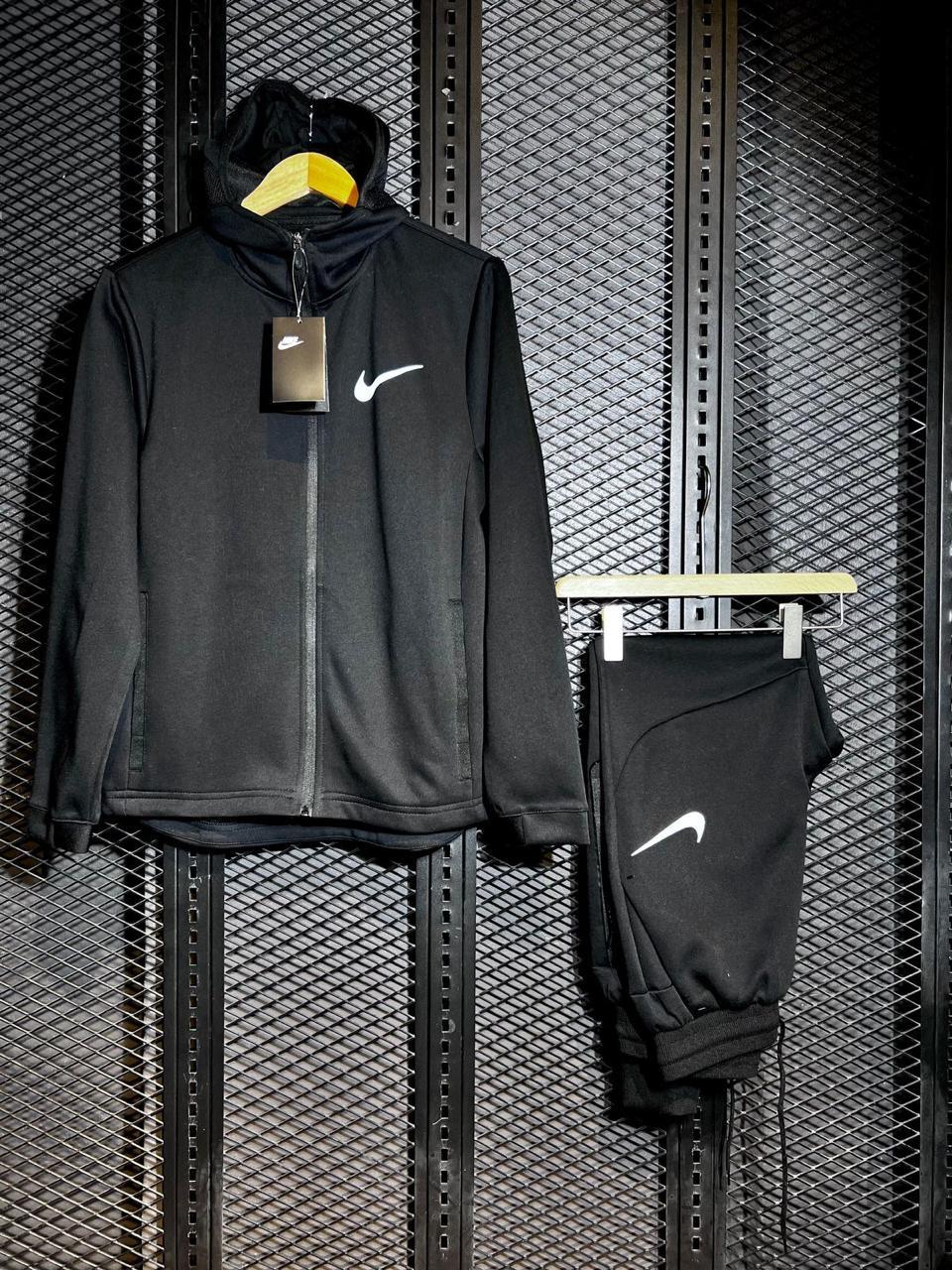 Nike Tracksuit "All Black" - bamn.