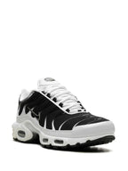 Nike Air Max Plus "Black / White" - bamn.